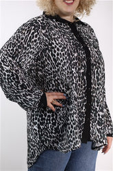 חולצה חדשה מנומרת באפור וירוק- XXL